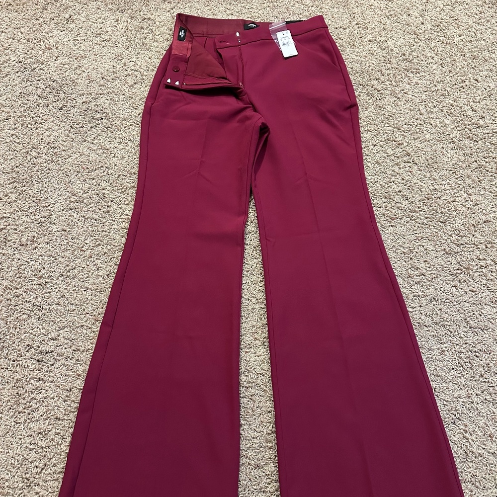 NWT Express Editor High Rise Flare Pants - 4R - Berry